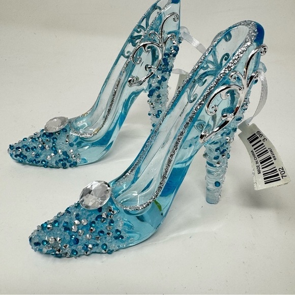 Set of 2 Acrylic Blue High Heel bling Shoe Ornaments New - Picture 1 of 5